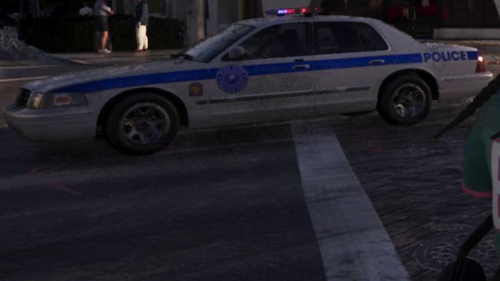 Vapid Police Cruiser (Stanier LE) w Grand Theft Auto VI — kadr z paczki redakcyjnej V049